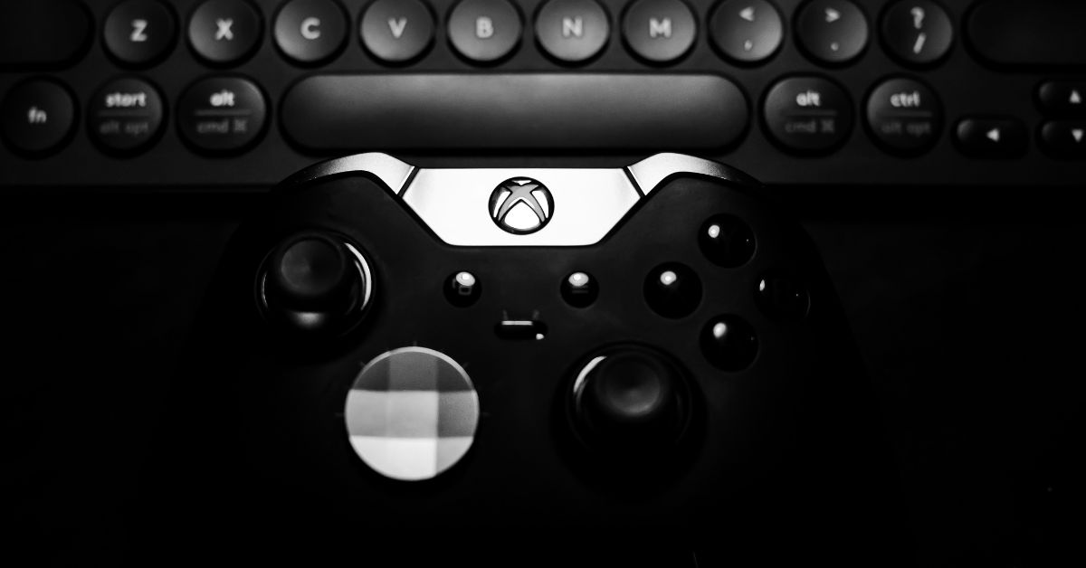 Does the Xbox Elite Controller Use Hall Effect Joysticks?